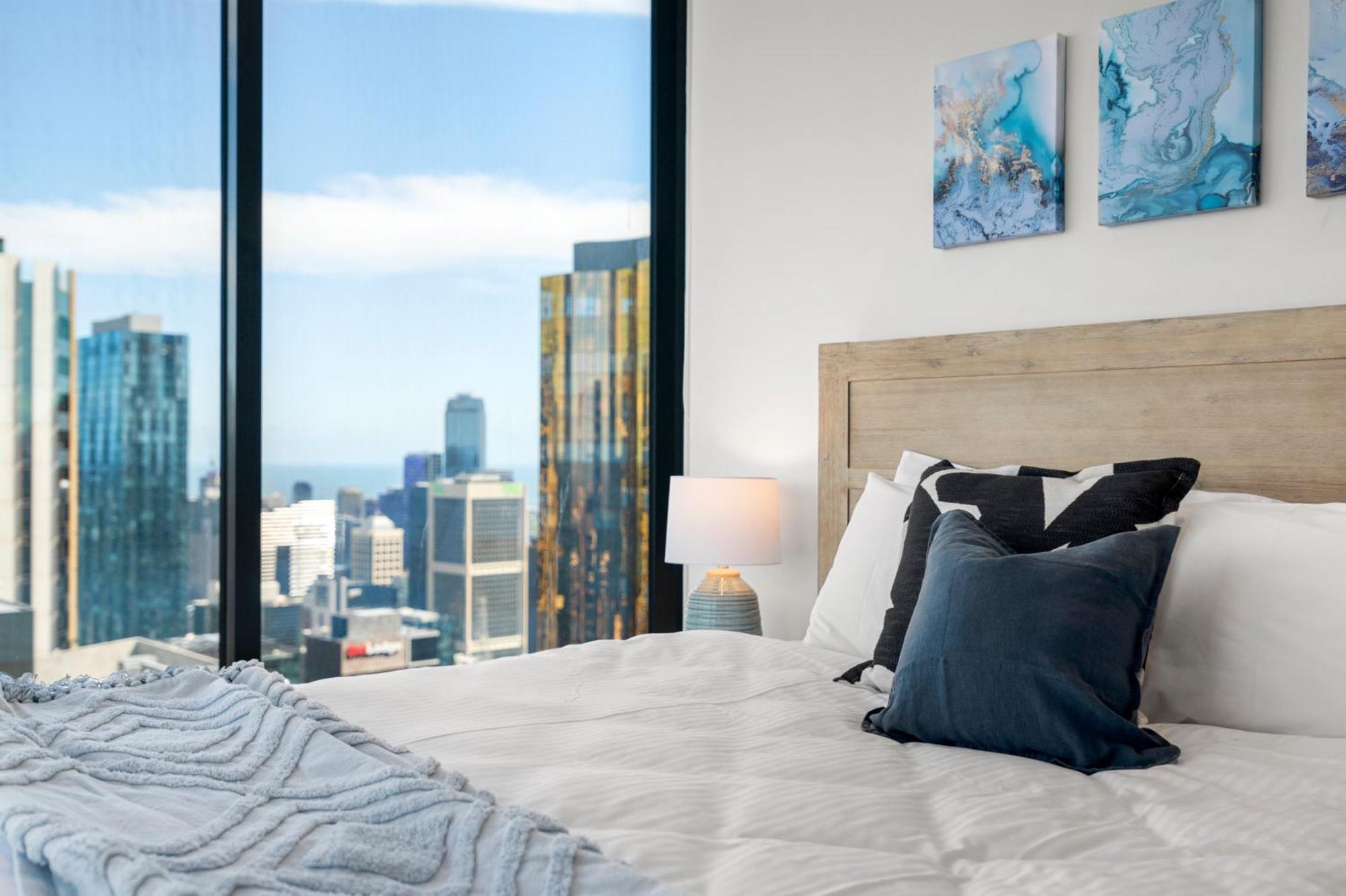 Gorgeous Views 59th Floor 2br With Pool & Gym