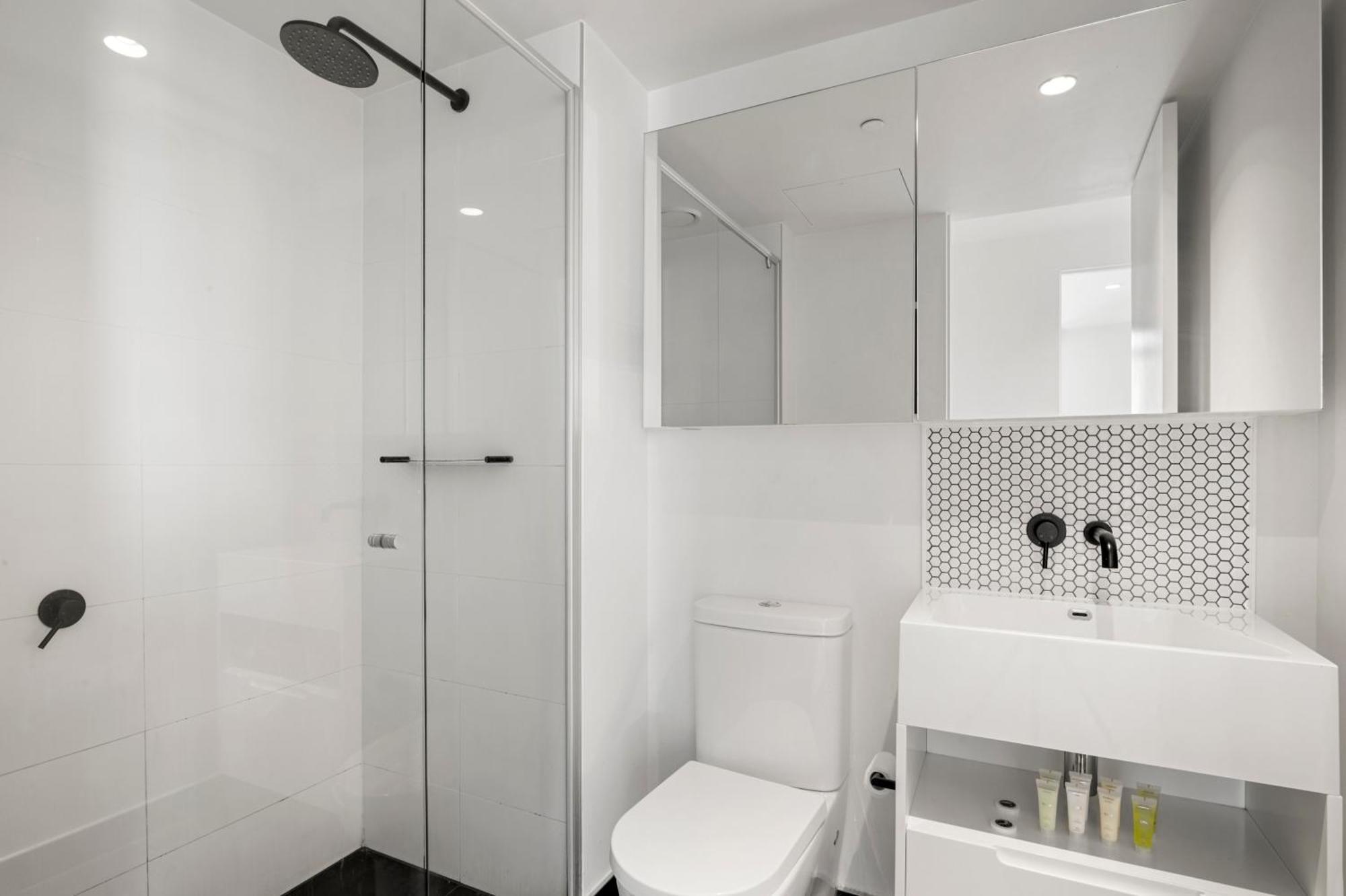 Gorgeous Views 59th Floor 2br With Pool & Gym