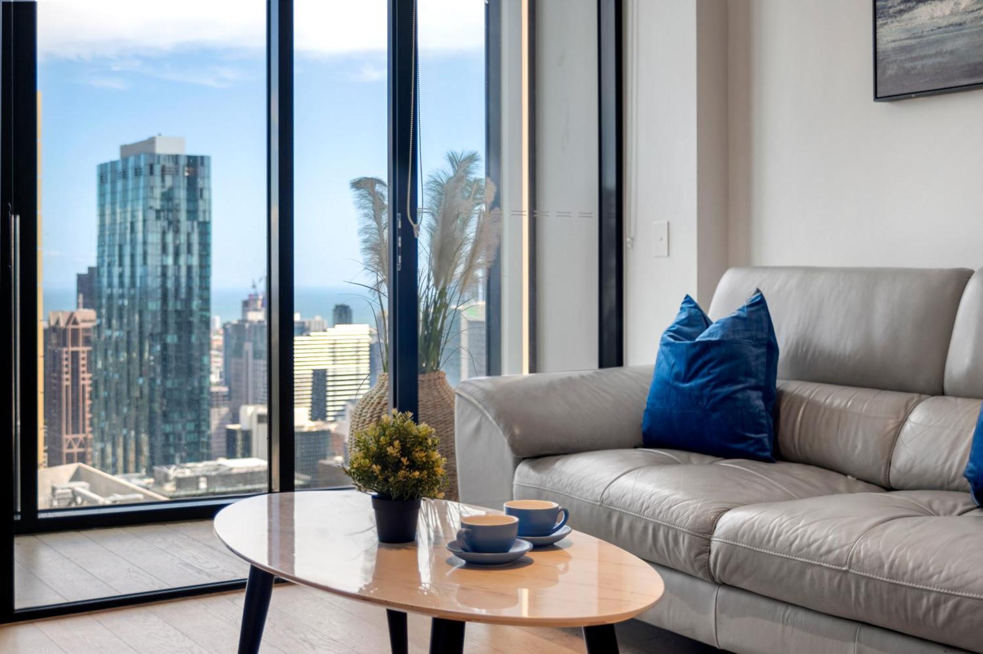 Apartment Gorgeous Views 59th Floor 2br With Pool & Gym